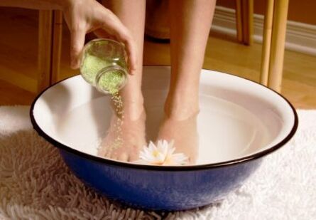 bath for toenail fungus treatment