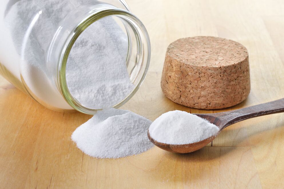Baking soda will help in the fight against onychomycosis